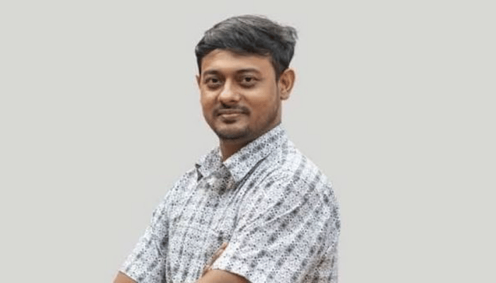 প্রধানমন্ত্রীকে ভুল পথে না হাঁটার পরামর্শ নাসীরুদ্দীন পাটওয়ারীর